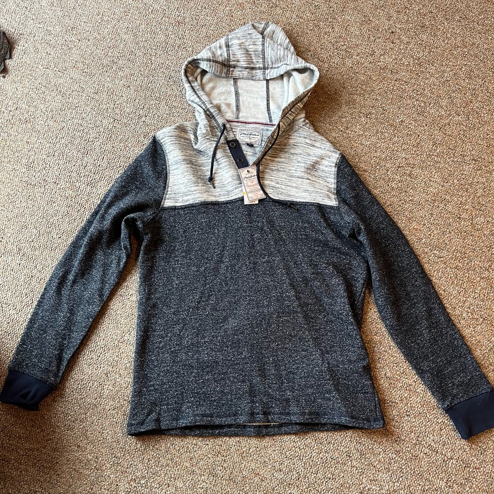 Men’s lightweight hoodie